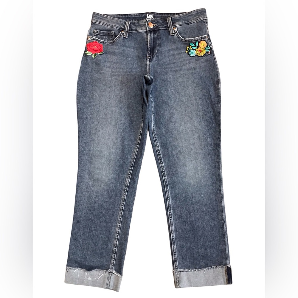 Riders by Lee Women’s Fray Cuff 6 Medium Capri Jeans Embroidered Patches